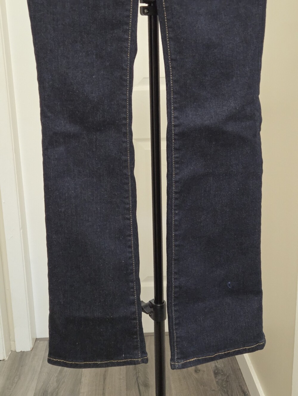 NWT Levi's 725 High-Rise Bootcut Jeans Dark Indigo Wash Cotton Stretch Classic - Picture 4 of 9